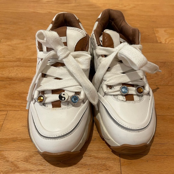 Axel Arigato Catfish Lo Embellished Lace-Up Sneakers - Picture 2 of 6